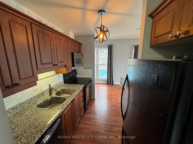 Additional image 13 of 135 James St Unit 302