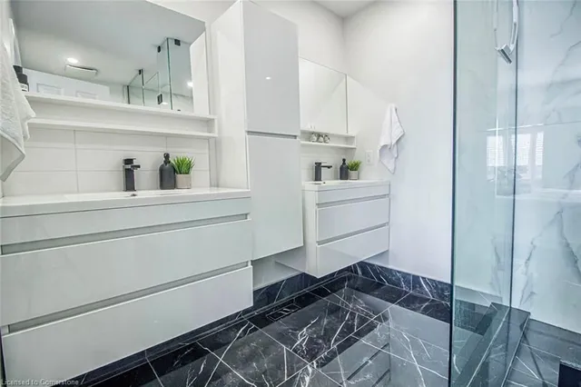 Additional image 14 of 370 Stonehenge Dr Unit 9