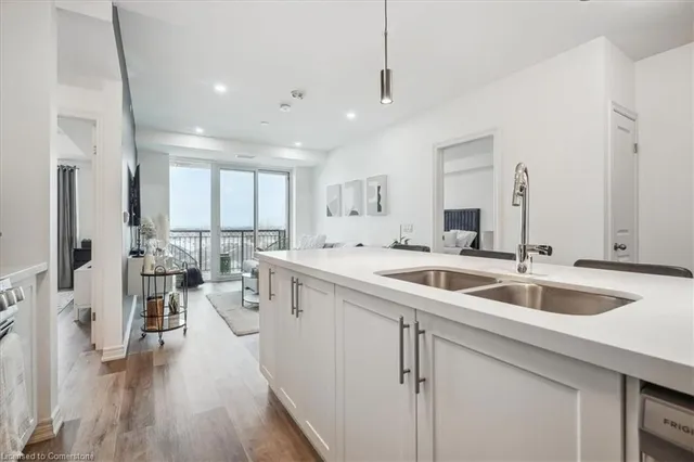 Additional image 17 of 2750 King St Unit 404