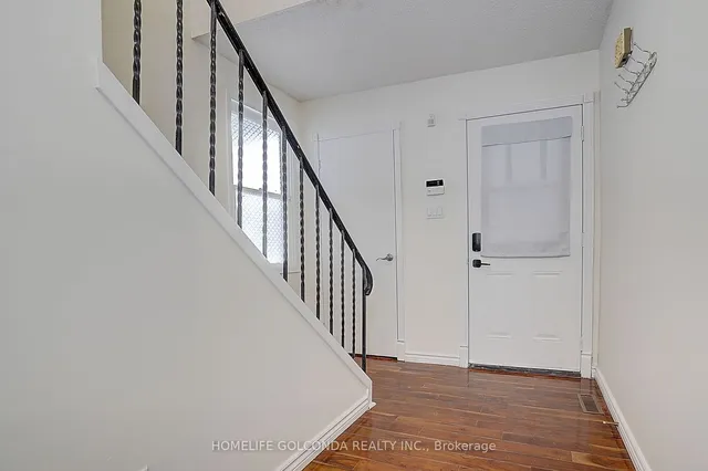 Additional image 10 of 38 Applegate Cres