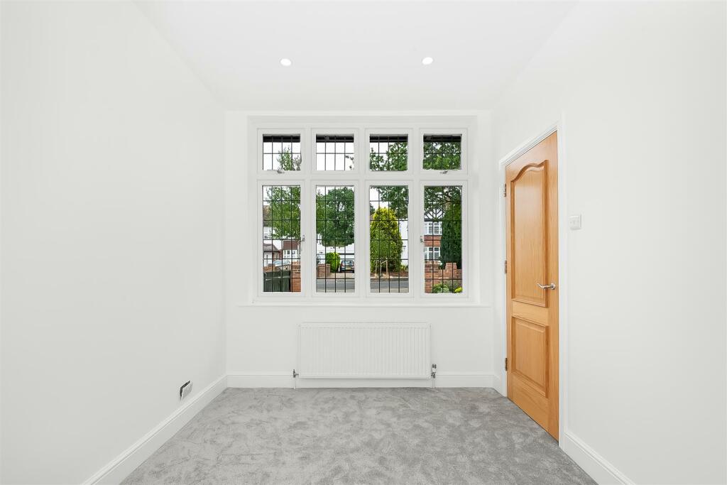 Additional image 4 of Elwill Way, Beckenham