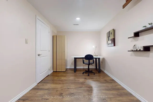 Additional image 36 of 1140 Duignan Cres