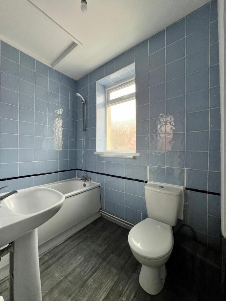 Additional image 15 of 25 Thompson Street, Barry, Vale of Glamorgan, CF63 4JL