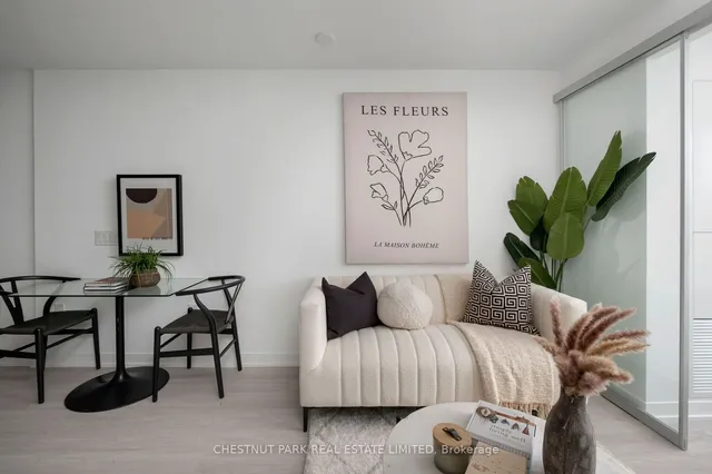 Additional image 4 of 195 McCaul St Unit 404