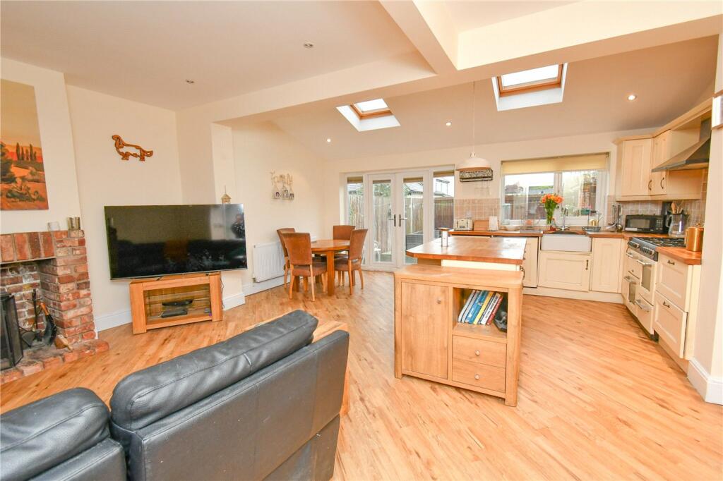 Additional image 14 of Banks Avenue, Meols, Wirral