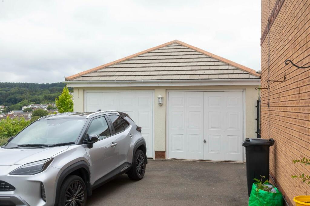 Additional image 34 of Heather Court, Quakers Yard, Treharris