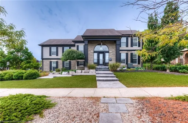 148 Chandos Dr