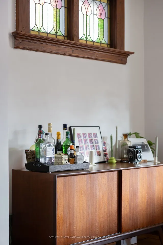 Additional image 33 of 253 Graham Ave