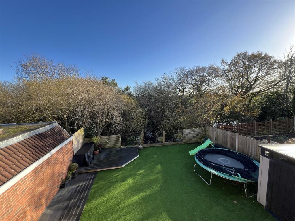 Additional image 26 of Dale View Close, Barnston, Wirral