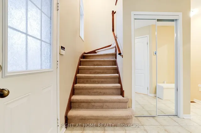 Additional image 8 of 74 Stagecoach Circ