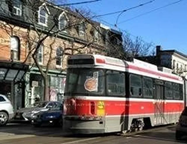 Additional image 3 of 36 Lisgar St Unit #822W