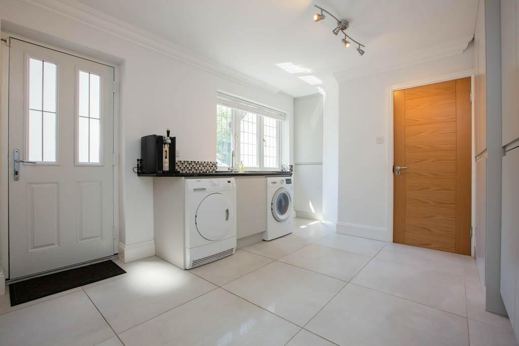 Additional image 8 of Kings Drive, CH48
