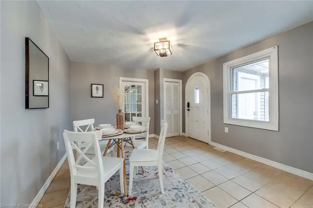 Additional image 15 of 8110 Chippewa Rd