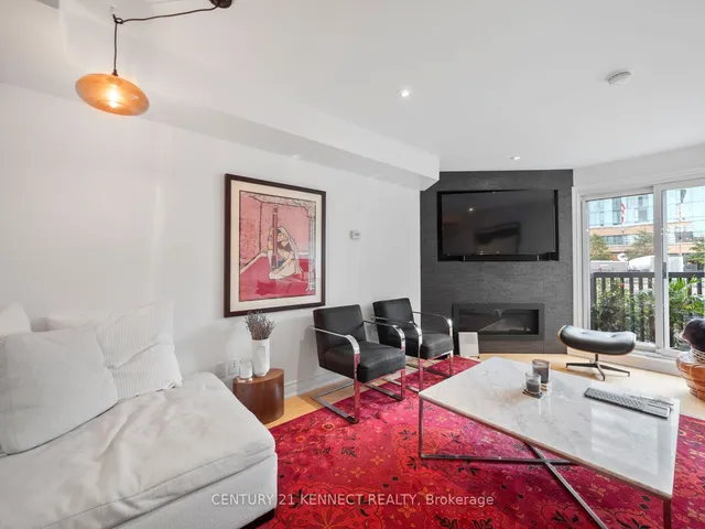 Additional image 14 of 570 Wellington St Unit 13A