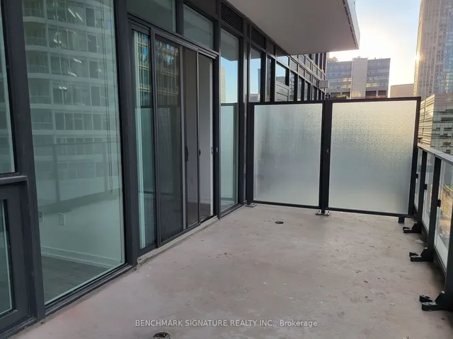 Additional image 3 of 77 Shuter St Unit 911