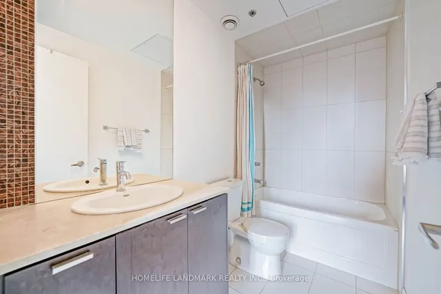 Additional image 11 of 375 King St Unit 1603