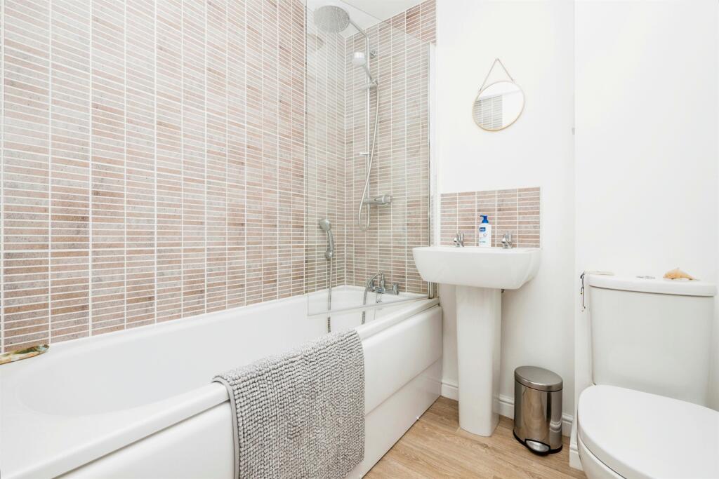 Additional image 11 of Clos Onnen, Barry