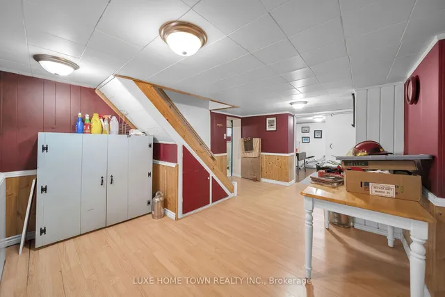 Additional image 21 of 102 Brenda Cres