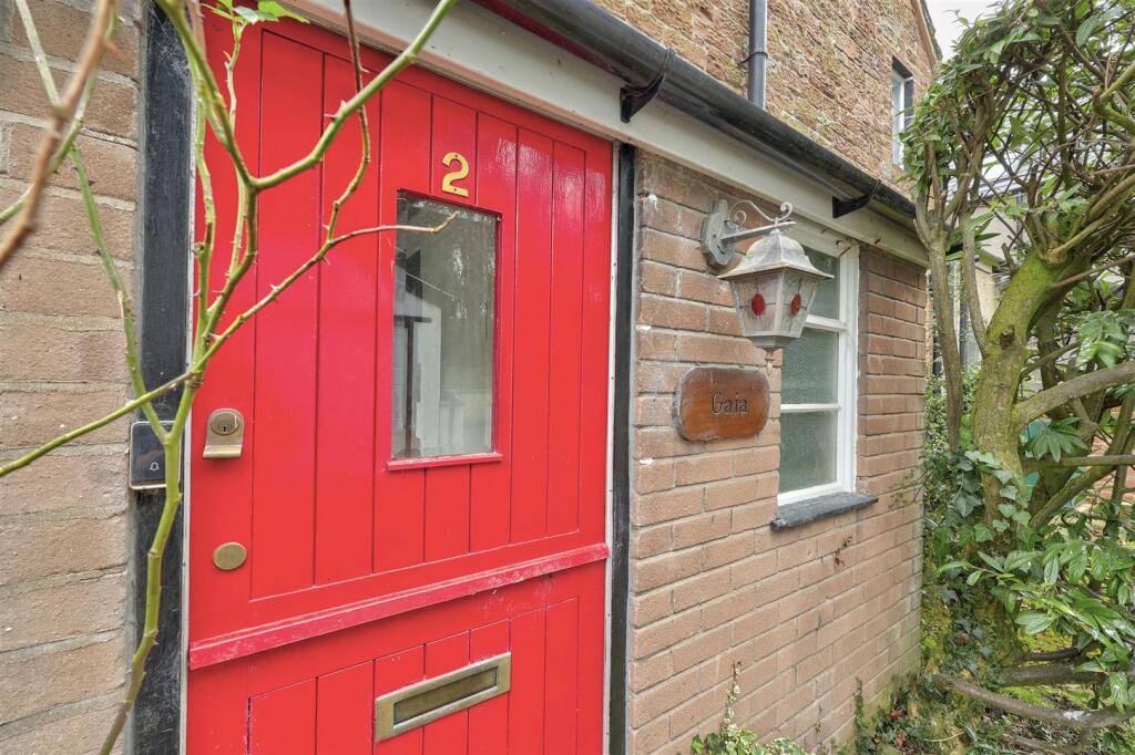 Additional image 17 of Brisco