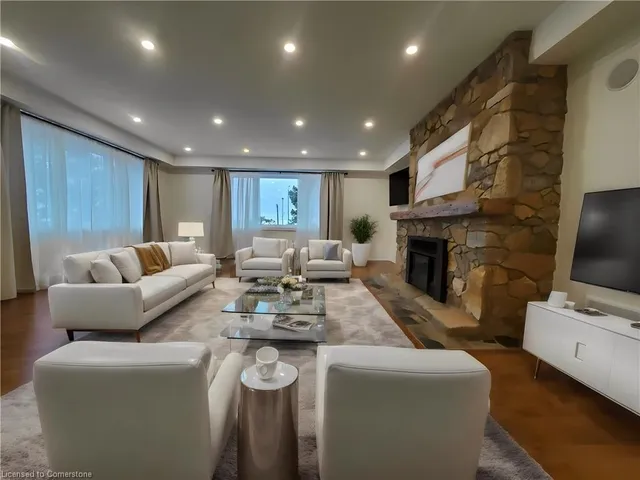 Additional image 10 of 2019 Dundas St