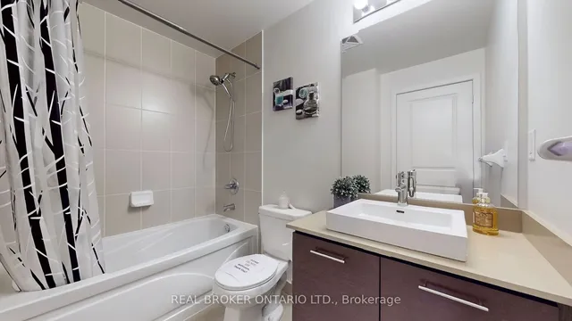 Additional image 19 of 26 Norton Ave Unit 1803