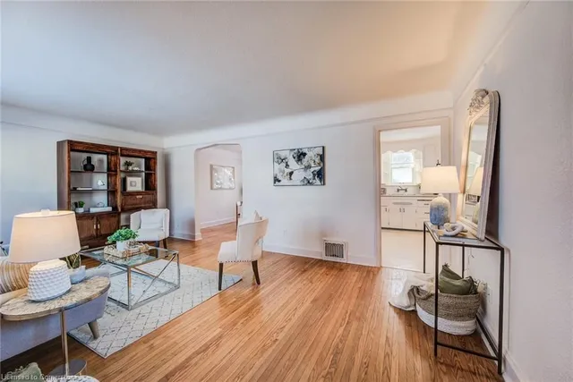 Additional image 6 of 56 Garden Ave