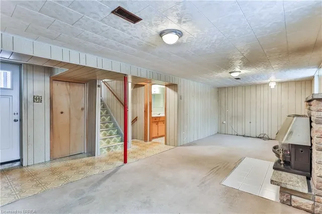 Additional image 29 of 15 Queensbury Dr