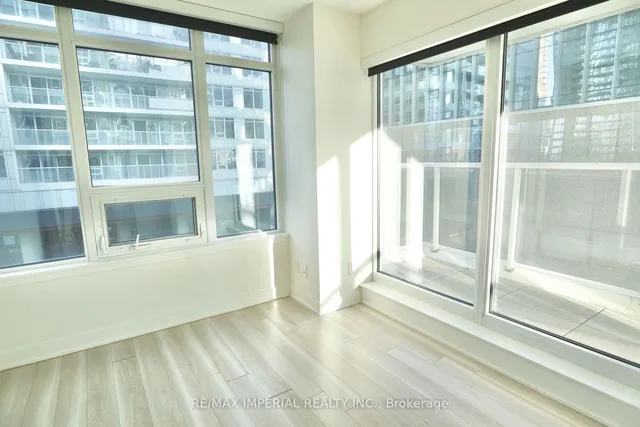 Additional image 35 of 19 Bathurst St Unit 611