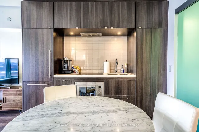 Additional image 11 of 155 Yorkville Ave Unit 1218