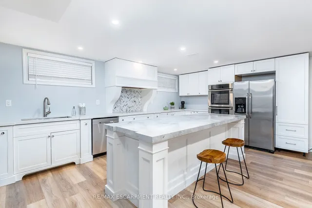 Additional image 27 of 240 CLOVERLEAF Dr