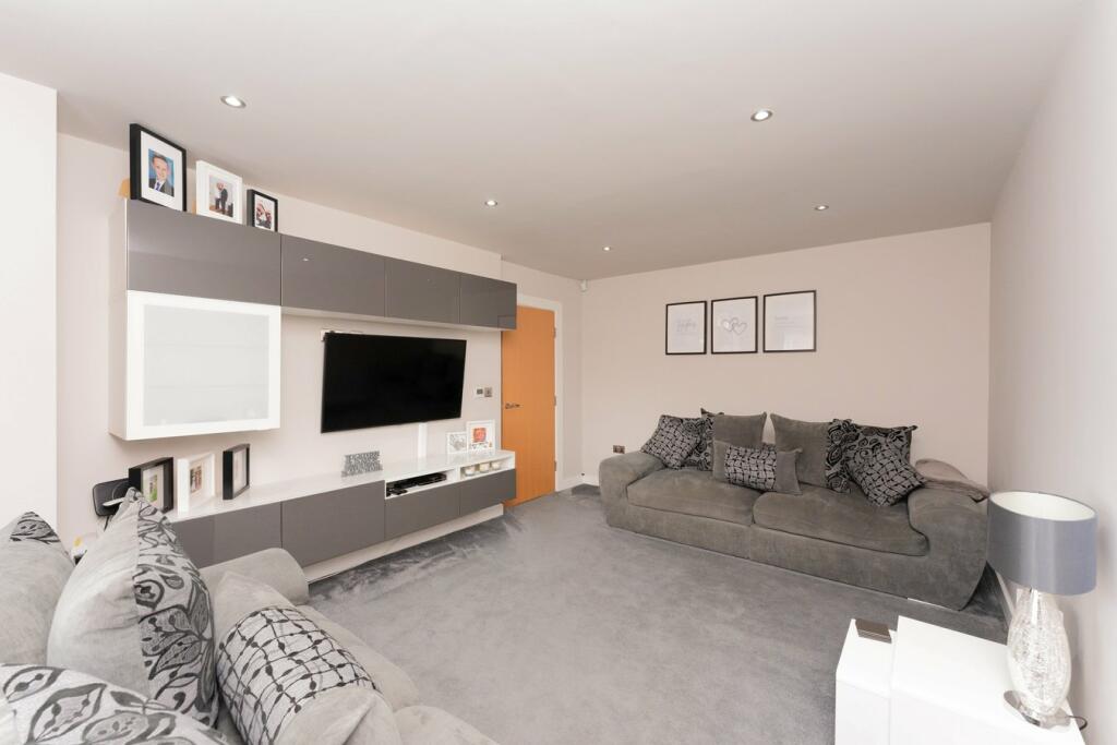 Additional image 14 of Vyner Croft, Prenton, CH43