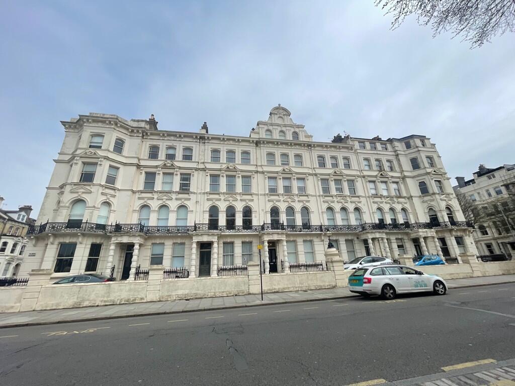 27 Palmeira Mansions, Church Road, Hove, East Sussex, BN3 2FA