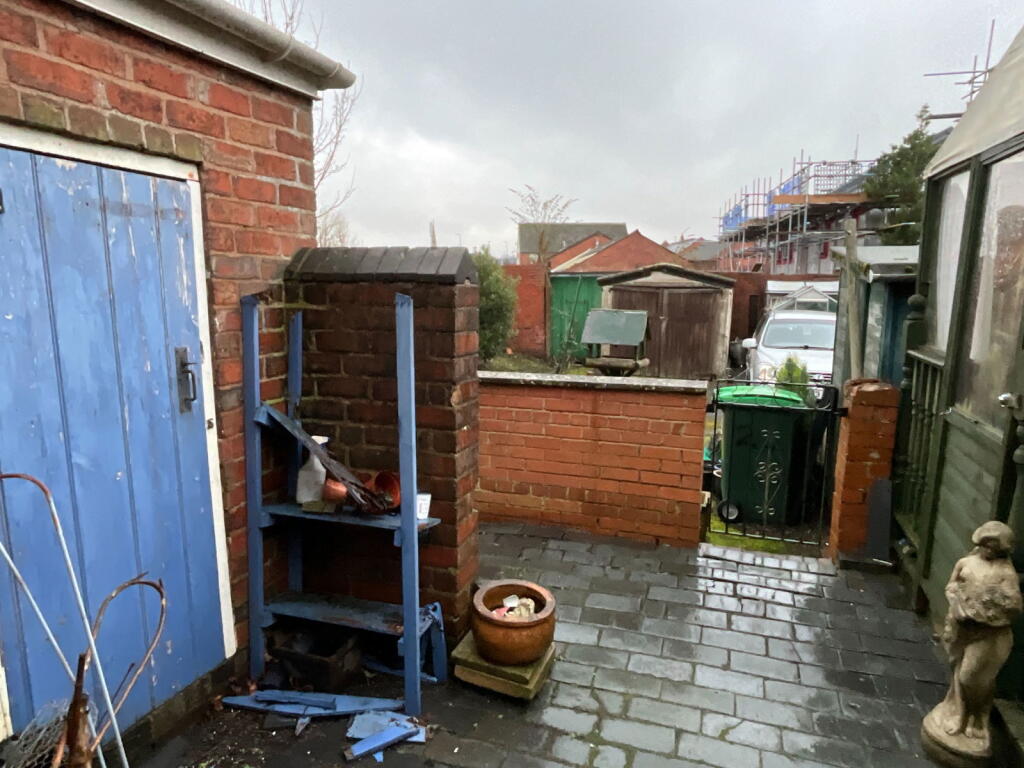 Additional image 11 of ROWLEY REGIS, Avenue Road