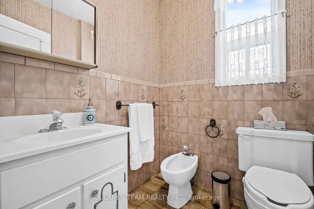 Additional image 18 of 225 Robina Ave