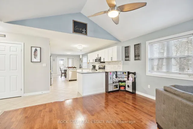 Additional image 10 of 996 BEACH Blvd