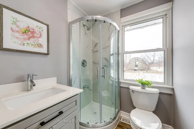 Additional image 31 of 8110 Chippewa Rd