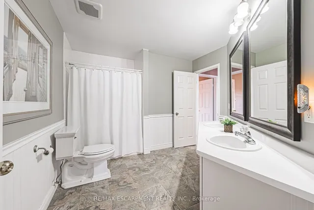 Additional image 28 of 3333 New St Unit 9