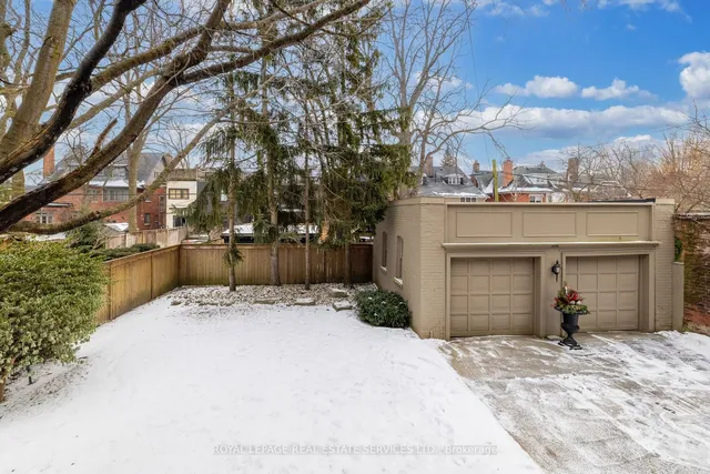 Additional image 36 of 121 Roxborough Dr