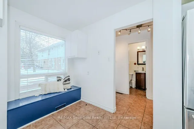 Additional image 10 of 32 Mowat Blvd Unit 58