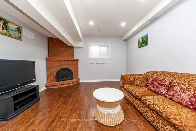 Additional image 36 of 79 Black Hawk Way