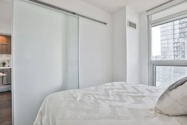 Additional image 18 of 25 Capreol Crt Unit 2608