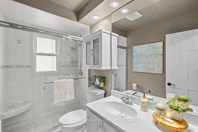 Additional image 17 of 377 East 16th St