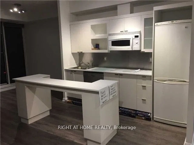 Additional image 6 of 111 Elizabeth St Unit 1601