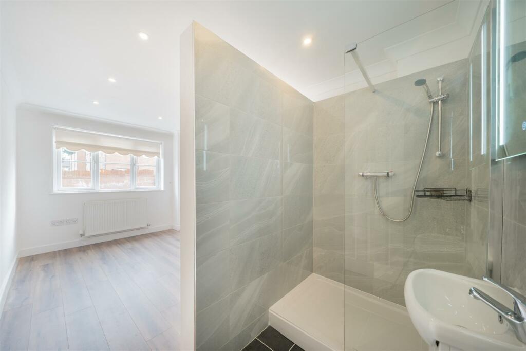 Additional image 27 of East O' Hills Close, Heswall, Wirral, CH60