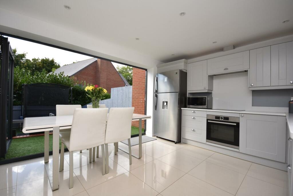 Additional image 2 of 28 Cae Canol, Penarth, CF64 3RL