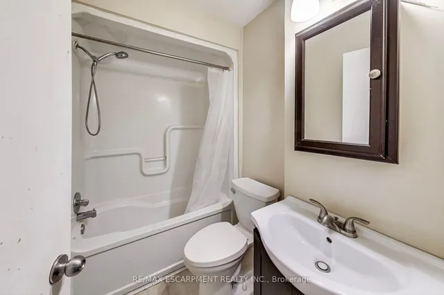 Additional image 10 of 208 EAST Ave