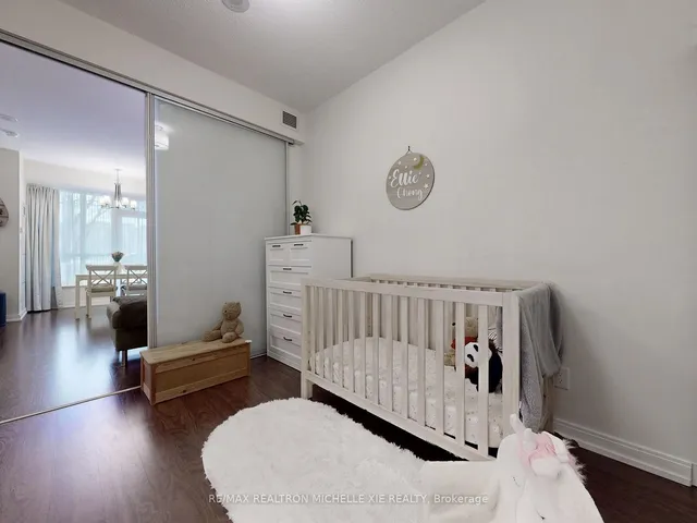 Additional image 19 of 151 Village Green Sq Unit 106