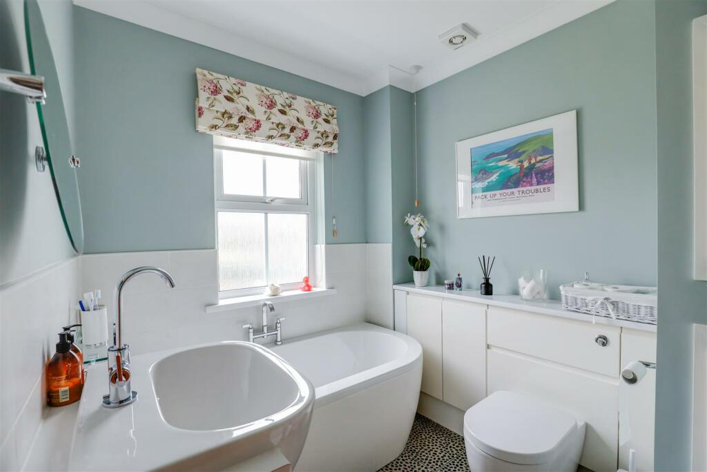 Additional image 21 of Desmar House, Boverton Road, Llantwit Major, Vale Of Glamorgan, CF61 1YA