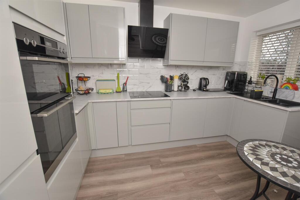 Additional image 17 of Shetland Drive, Bromborough