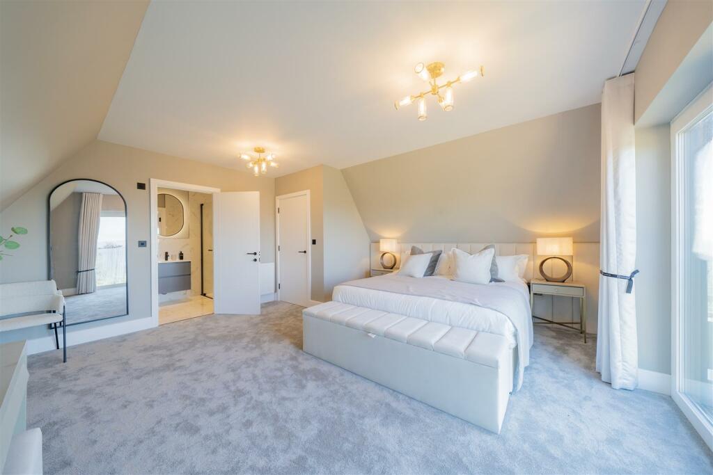 Additional image 33 of Telegraph Road, Heswall, Wirral